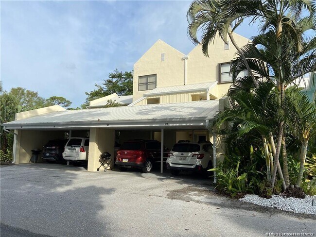 Primary Photo - 3901 SE St Lucie Blvd