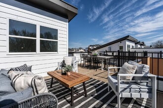 Building Photo - 611 Walnut Hts Dr