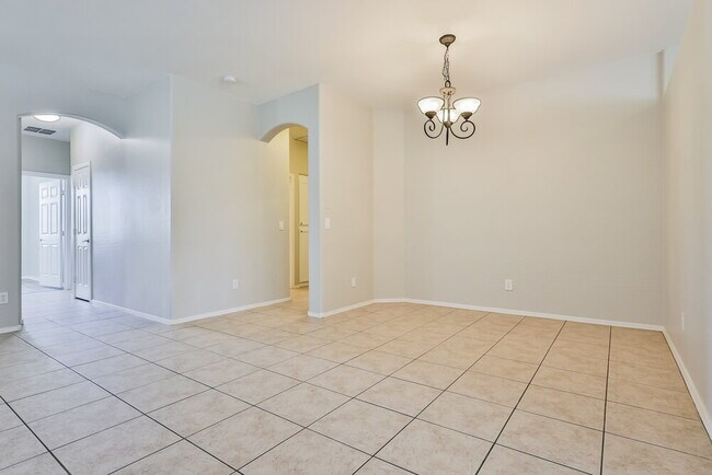 Building Photo - 45129 W Desert Cedars Ln