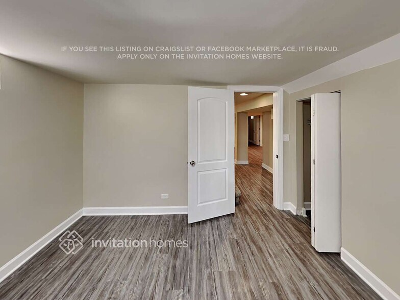 Building Photo - 5451 N Nagle Ave