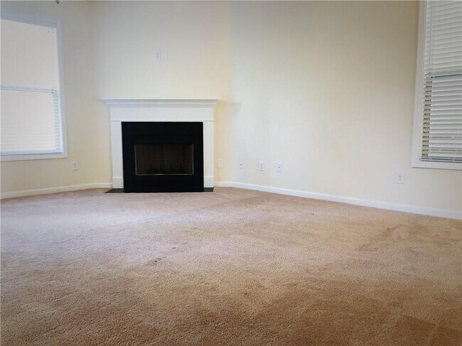 Building Photo - 226 Staley Dr