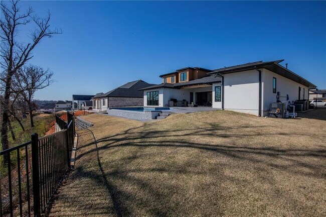 Building Photo - 4205 S Watercrest Dr