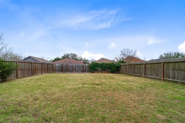 Building Photo - 23302 Summer Pine Dr