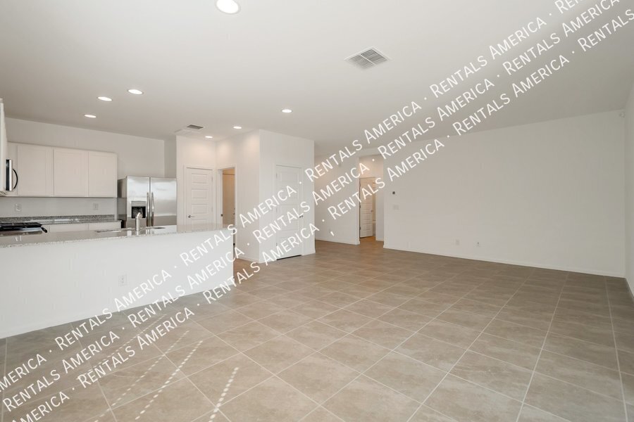 Building Photo - 3489 E Ridley Rd