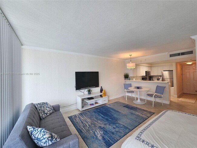 Building Photo - 2501 S Ocean Dr