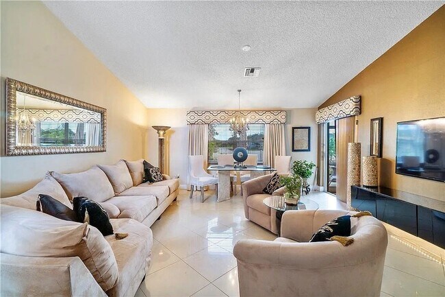 Building Photo - 8583 Jade Dr