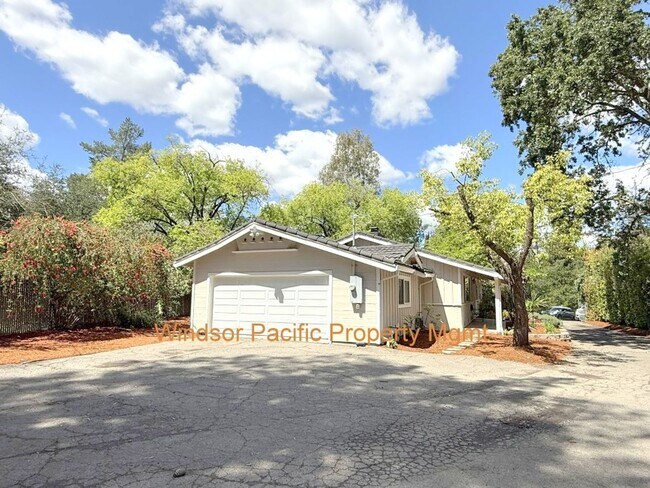 Building Photo - Remodeled One Story Home Located In Desirable Lafayette !