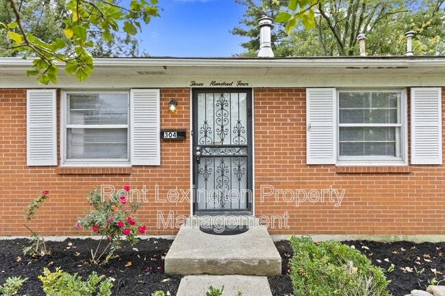 Building Photo - 304 Harvard Dr