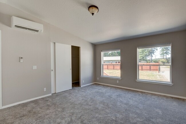 Building Photo - 811 Patmore Rd