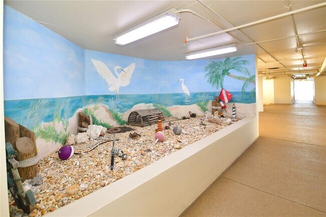 Building Photo - 690 Island Way