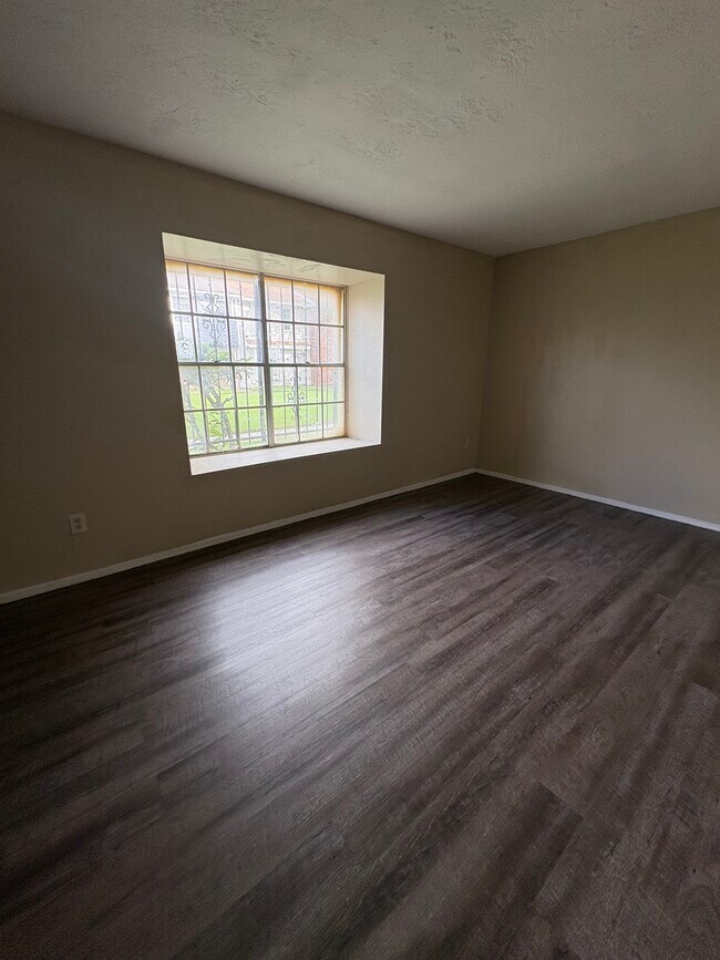 Building Photo - 176 Goodson Dr