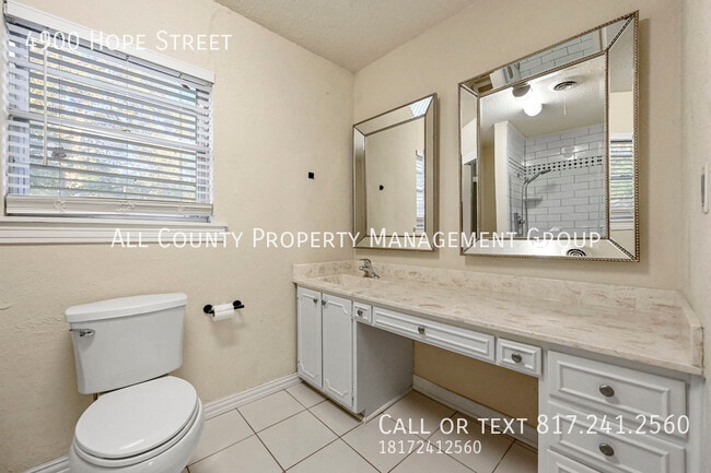 Building Photo - 4900 Hope St