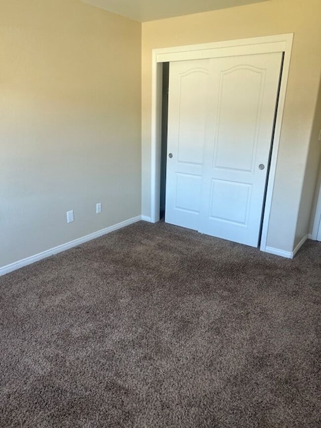 Building Photo - MOVE IN SPCIAL! Available Now - 3-Bedroom, 2-Bath Home for Rent