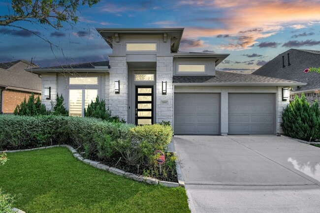 Building Photo - 13007 Hydeland Dr