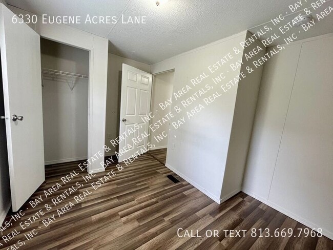 Building Photo - 6330 Eugene Acres Ln