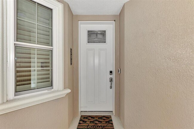 Building Photo - 830 The Esplanade N