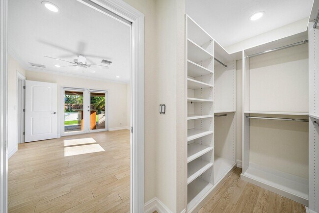 Building Photo - 1061 NW 3rd St