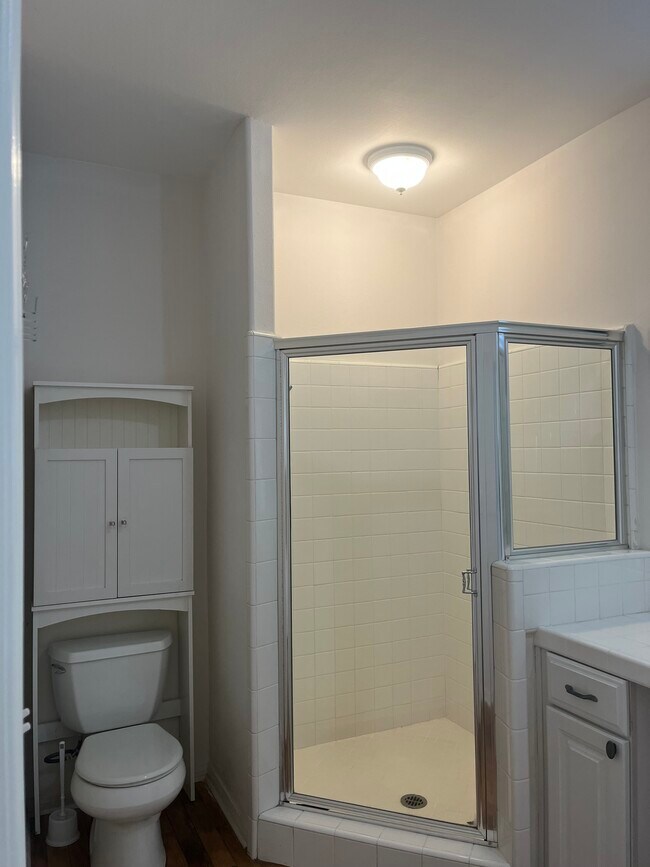 Building Photo - 8960 Camellia Ct