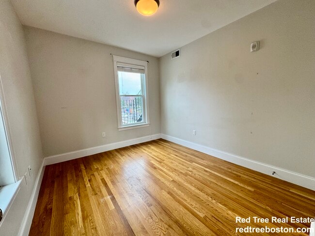 Building Photo - 405 S Huntington Ave