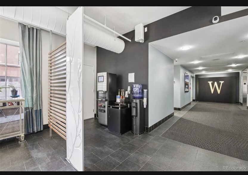 Building Photo - 410 Acoma St