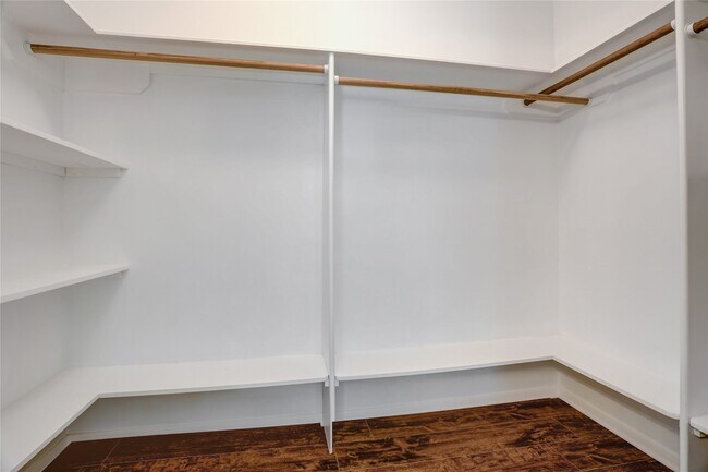 Building Photo - 35 Tranquil Glade Pl