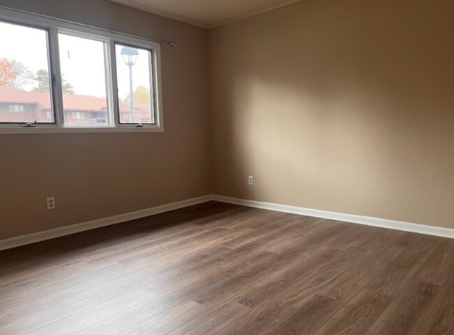 Building Photo - 1863 J Julian Ln