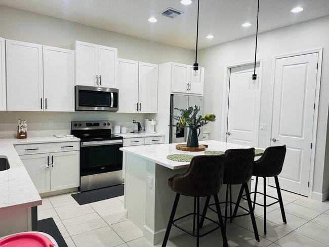 Building Photo - 5461 Pecan Dr