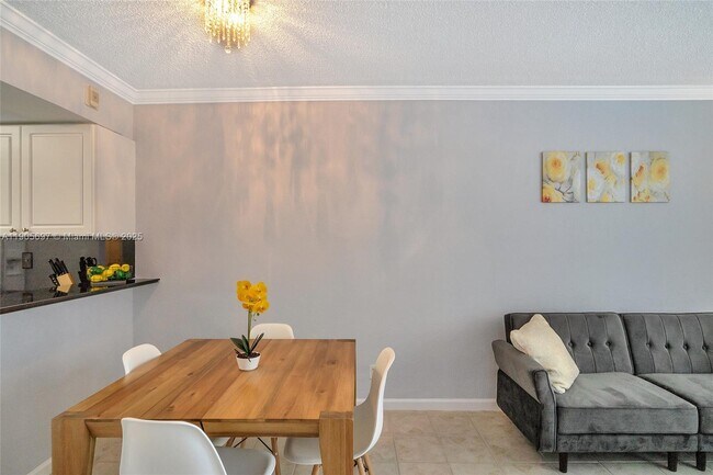 Building Photo - 2501 S Ocean Dr