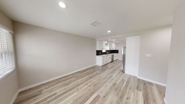 Building Photo - 4840 Curry Dr