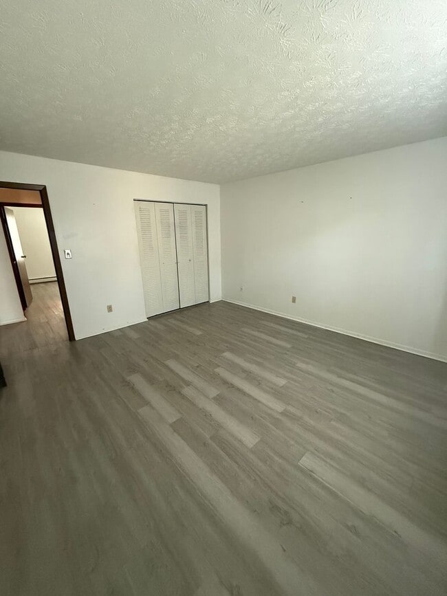 Building Photo - 5008 West Blvd