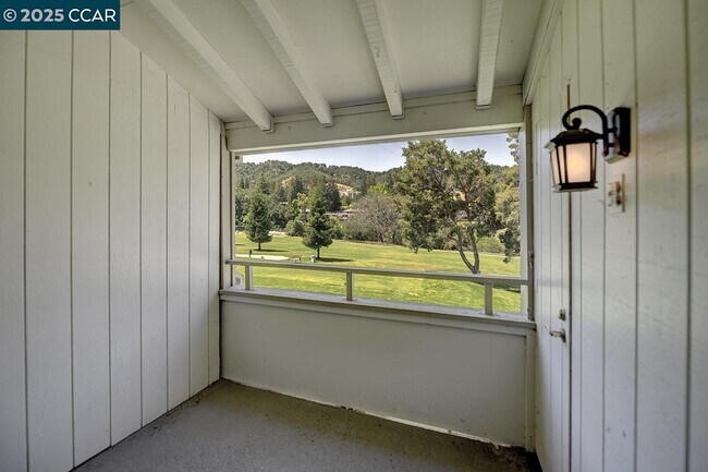 Building Photo - 3377 Rossmoor Pkwy