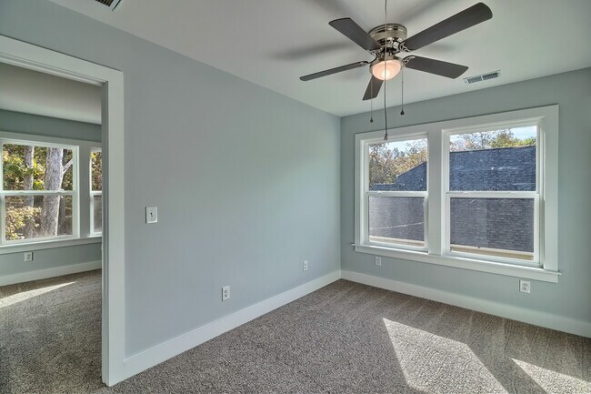 Building Photo - 209 Lynch Ln