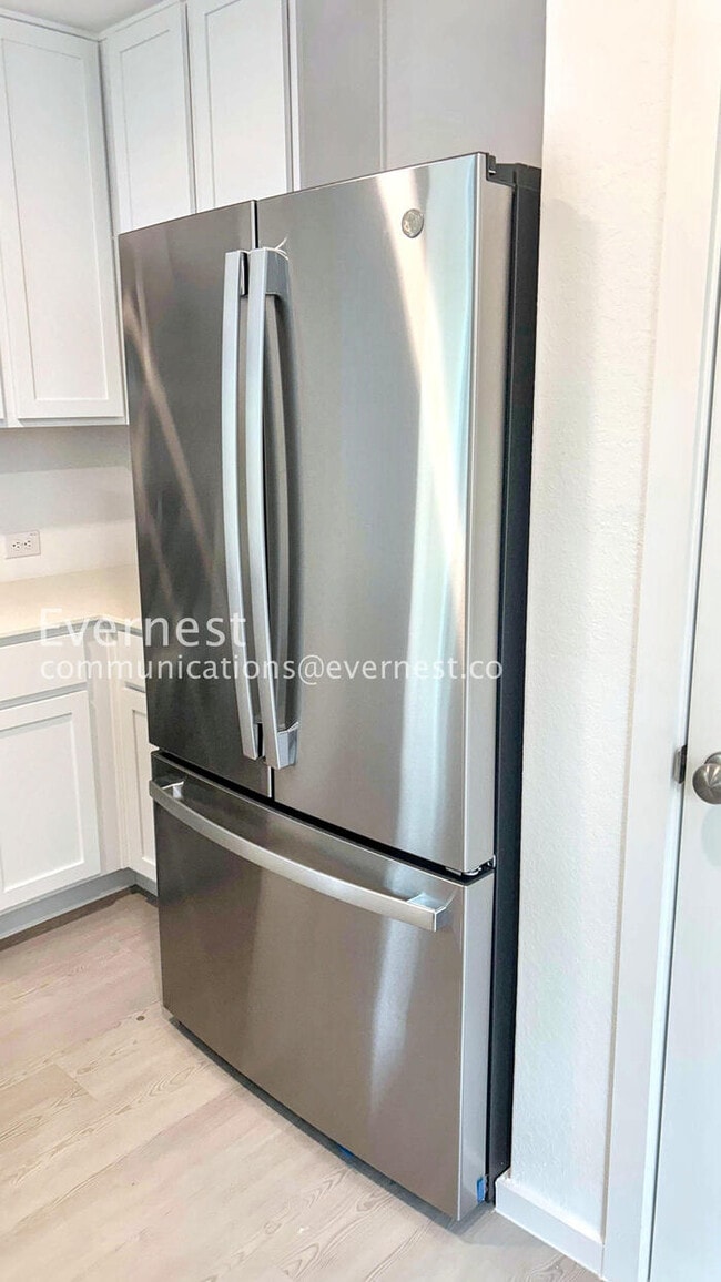 Building Photo - Promo: $500 off of 1st months rent. 3 Bed/2.5 Bath Home with Garage / Pet-Friendly / Brand New! /...