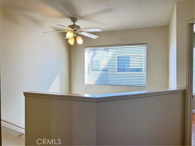 Building Photo - 567 Springbrook N