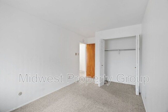 Building Photo - 7409 Hazelcrest Dr