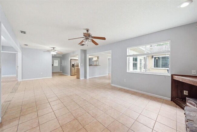 Building Photo - 8334 Crosswicks Dr