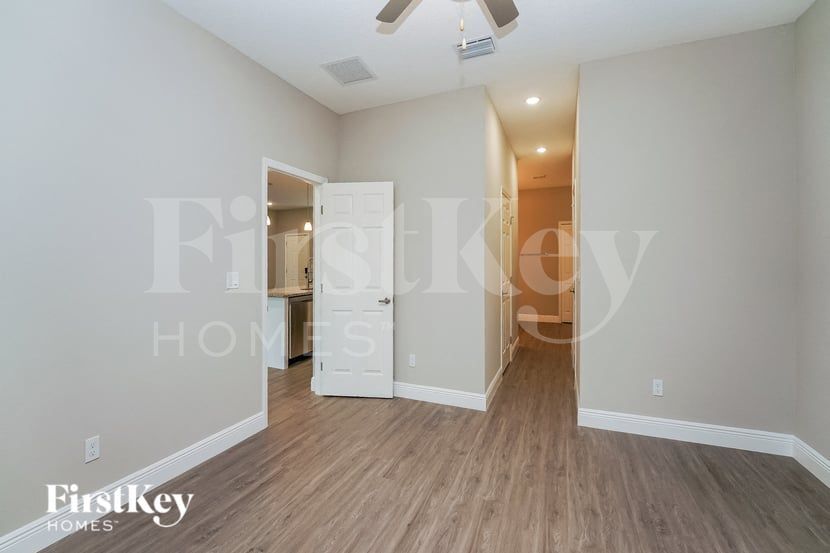 Building Photo - 2420 San Filippo Dr SE