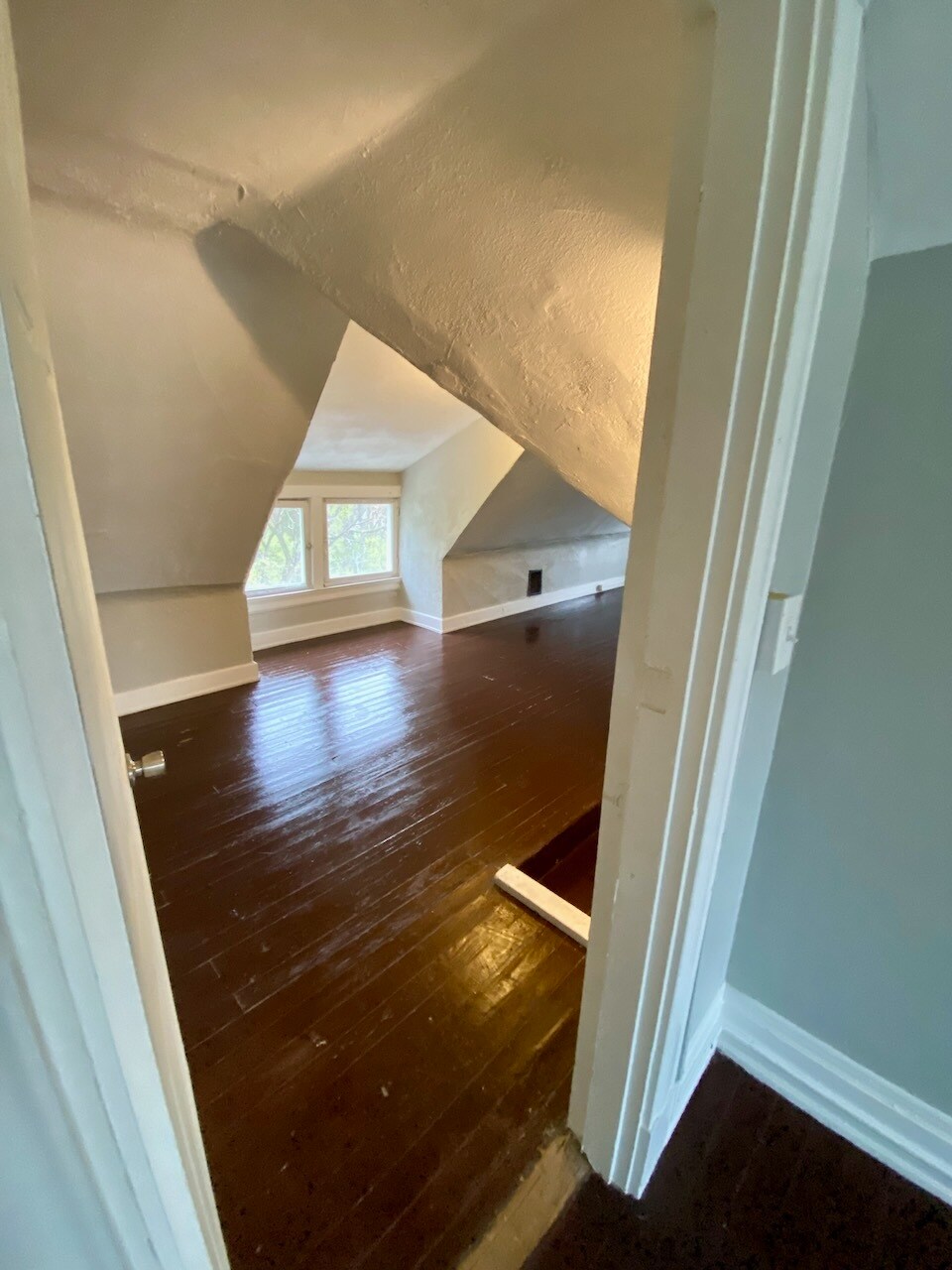 Building Photo - 3927 Cass Ave