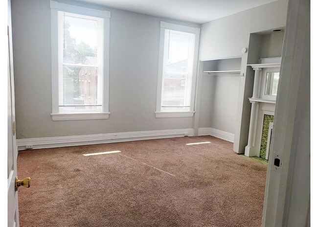 Building Photo - 3218 Bishop St