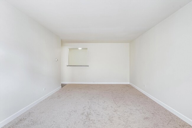Building Photo - 1039 College Ave