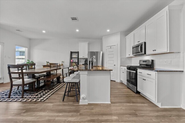 Building Photo - 3109 Magnolia Pass Ln
