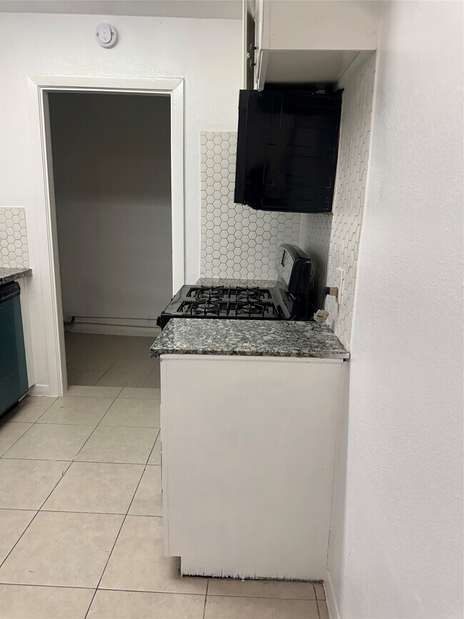 Building Photo - 3826 Botany Ln