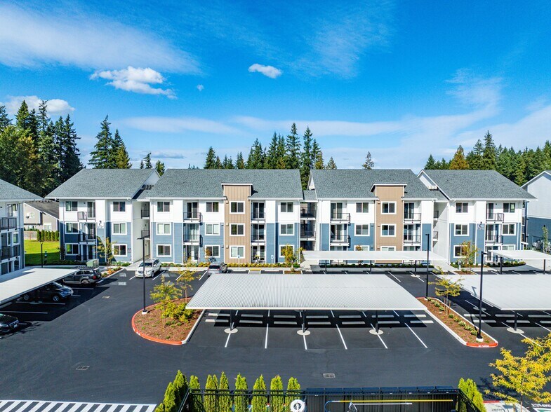 Building Photo - Gayteway at Smokey Point