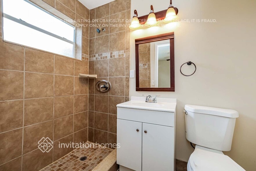 Building Photo - 926 Northern Dr