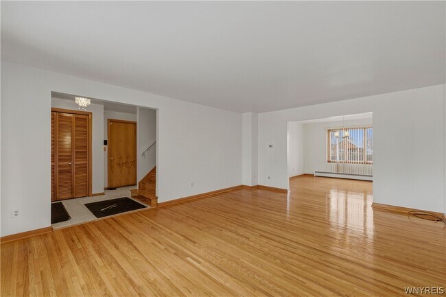 Building Photo - 4 Villa Moraine Dr