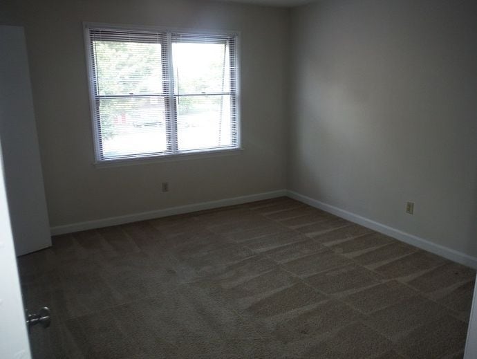 Building Photo - 104 Cedar Ct