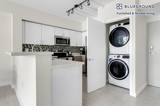 Building Photo - 601 NE 39th St