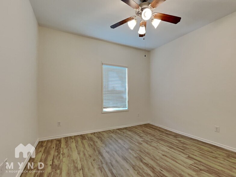 Building Photo - 1746 Cloister Dr