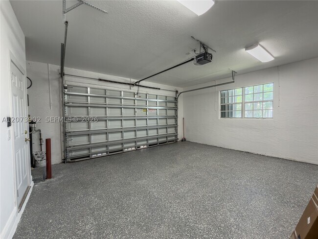 Building Photo - 5297 SW 183rd Ave