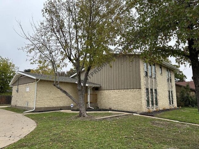 Primary Photo - 4772 Shands Dr